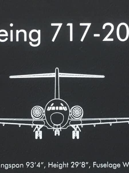 B-717-200 Close up
