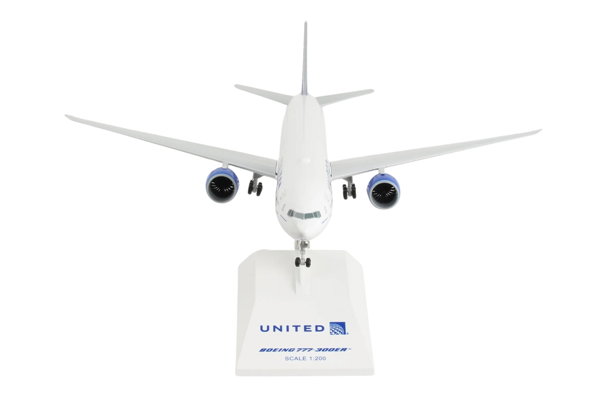 クエート航空　模型　Boeing777−300ER SCALE 1:200 クエート航空 模型 Boeing777−300ER SCALE 1:200 Amazon.com: 1