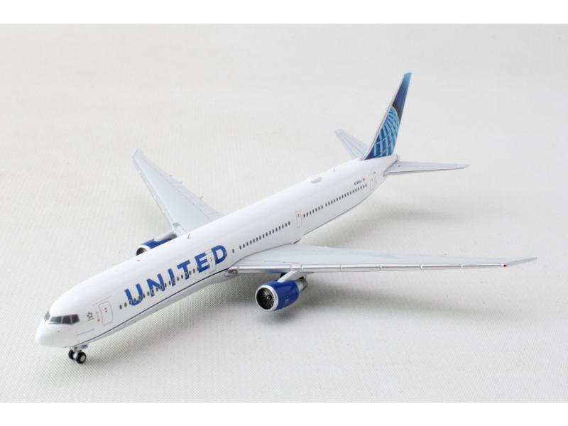 United 767-400, by Gemini, 1/400 Scale