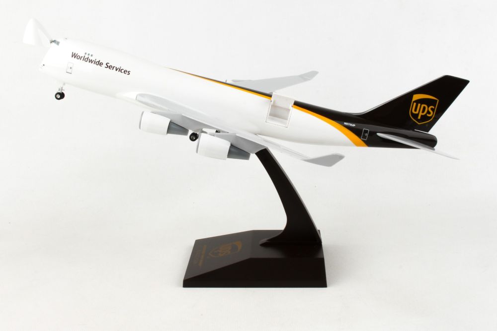 UPS 747-400F 1/200 Airplane Model With Landing Gear Boeing Scale