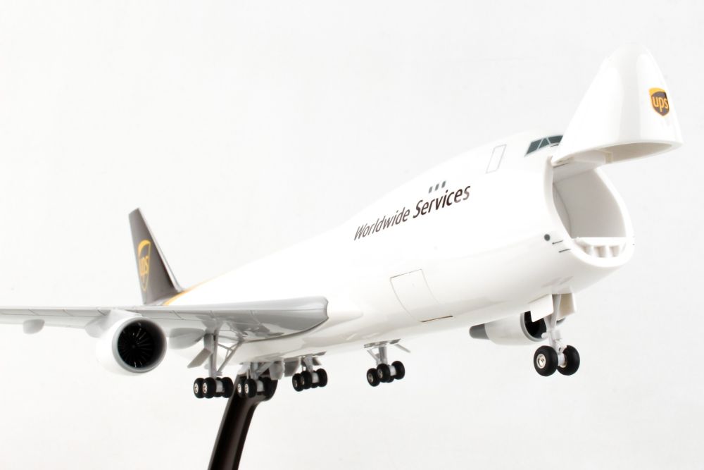 UPS 747-400F 1/200 Airplane Model With Landing Gear Boeing Scale